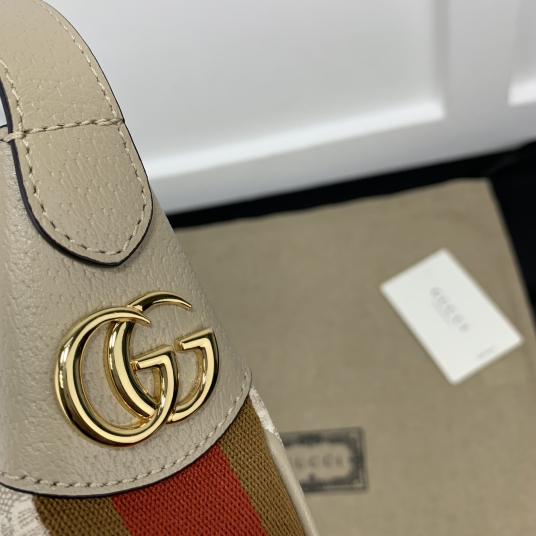 Gucci Hobo Bags